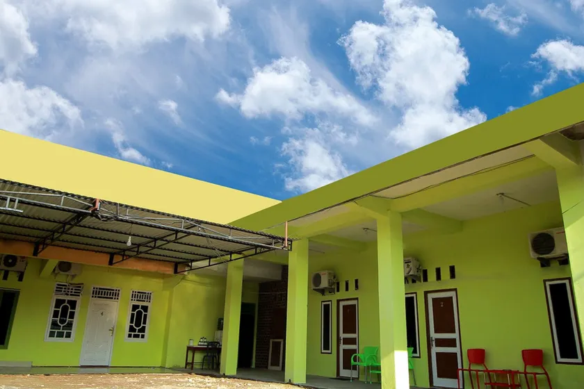 RedDoorz Syariah at Sherren Guest House Lubuk Linggau - Image 1