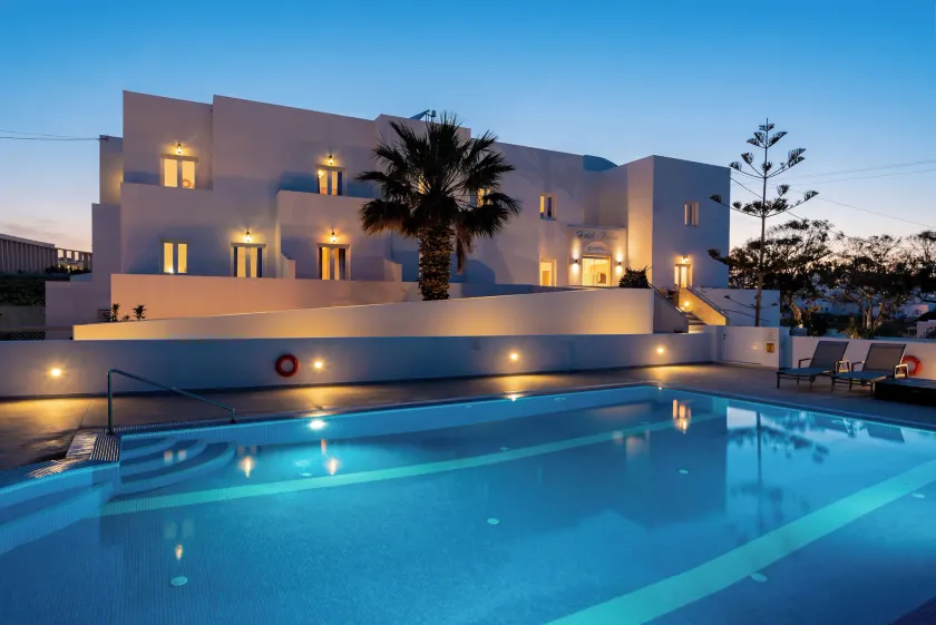 Nikos Hotel - Image 1