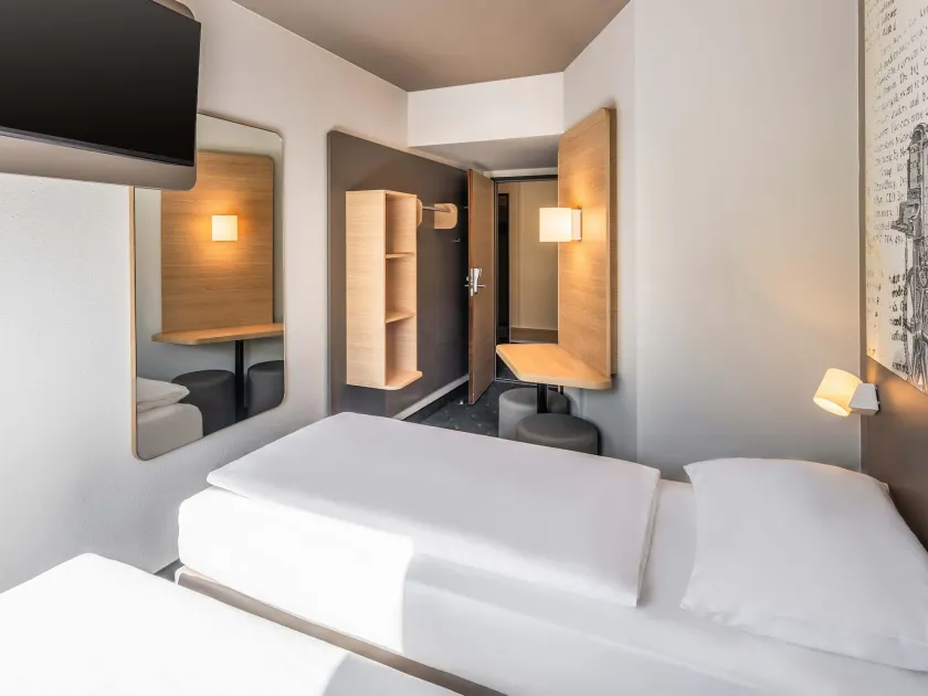 B&B HOTEL Düren - Image 1