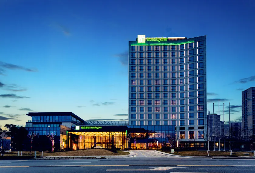 Holiday Inn Wuxi Taihu New City by IHG - Image 1
