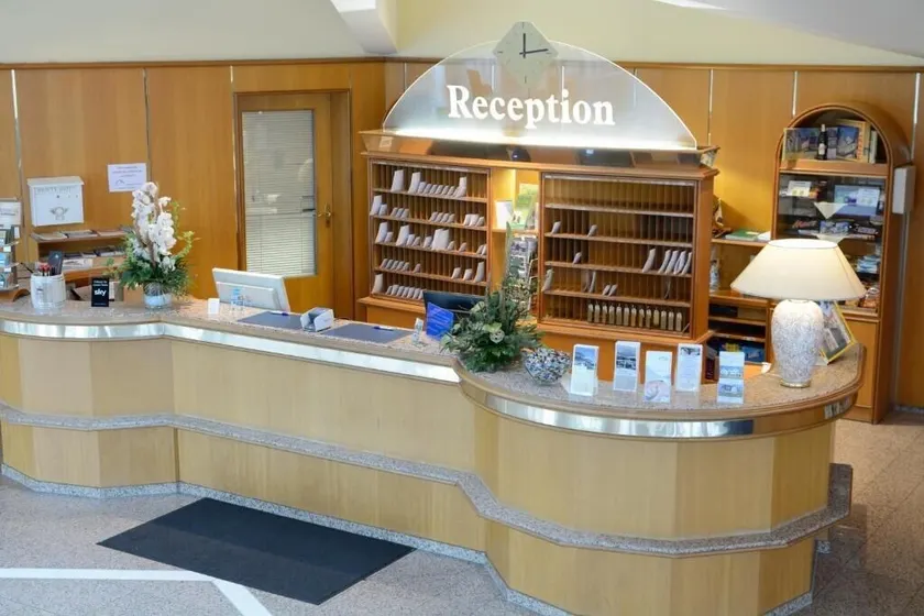 AVALON Hotelpark Königshof - Recepción