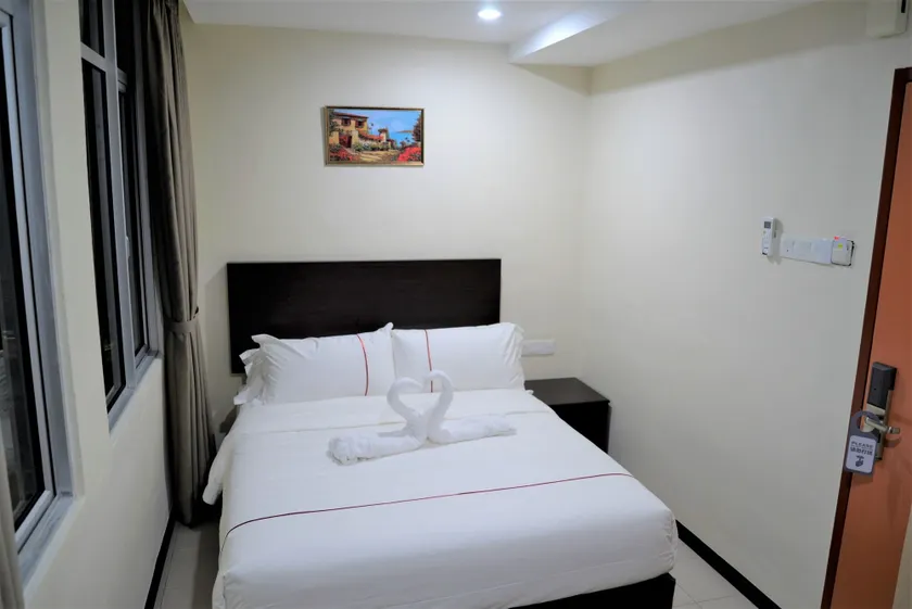 DCozy Hotel - Image 1