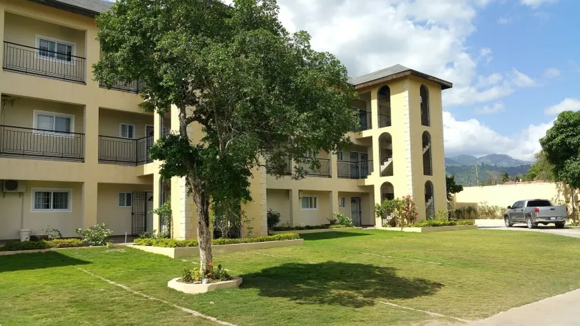 Donhead New Kingston Apt 5 - Image 1
