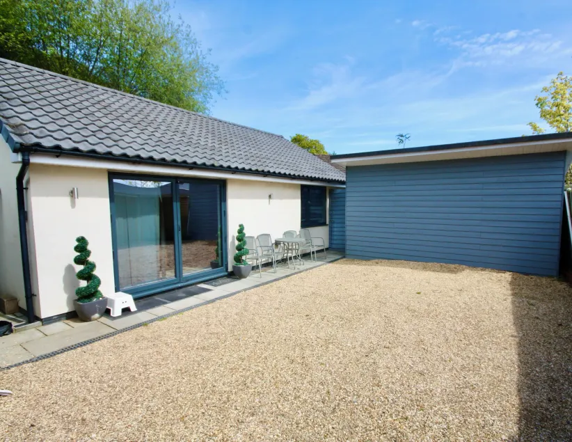 Ferndown Holiday Let - Image 1