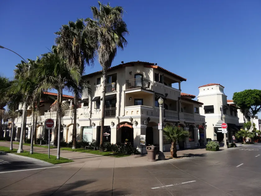 Balboa Inn, On The Beach At Newport - Image 1