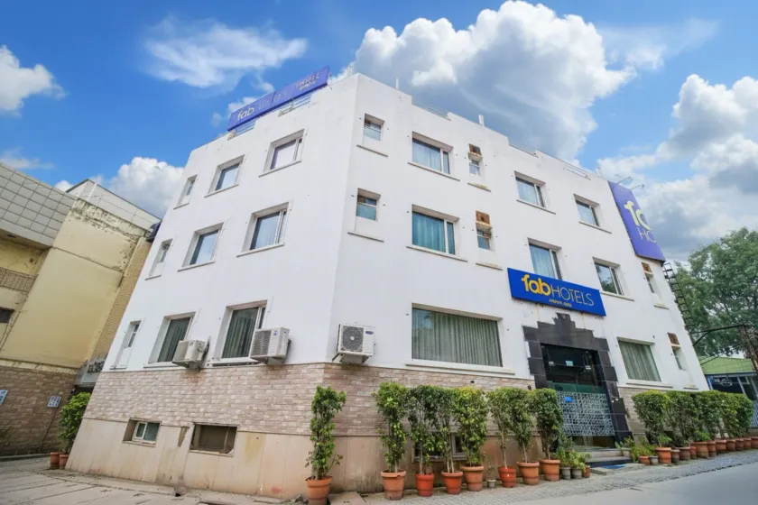 FabHotel Marble Arch - Image 1