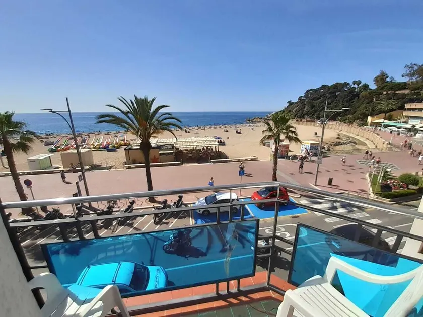 Hostal Blanc Lloret - Image 1