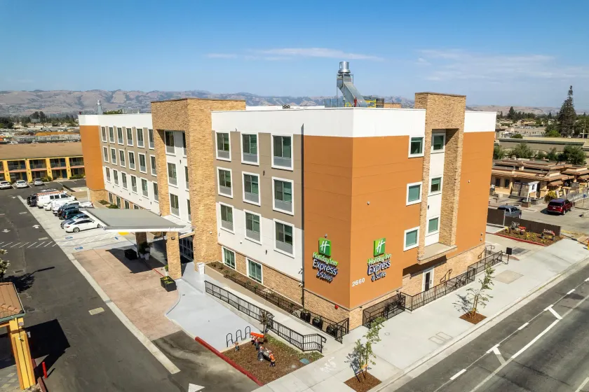 Holiday Inn Express & Suites - San Jose Silicon Valley by IHG - Image 1
