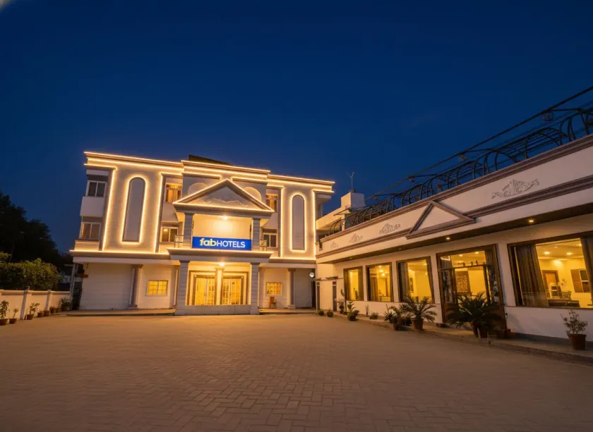 FabHotel Prime SM Resort - Image 1