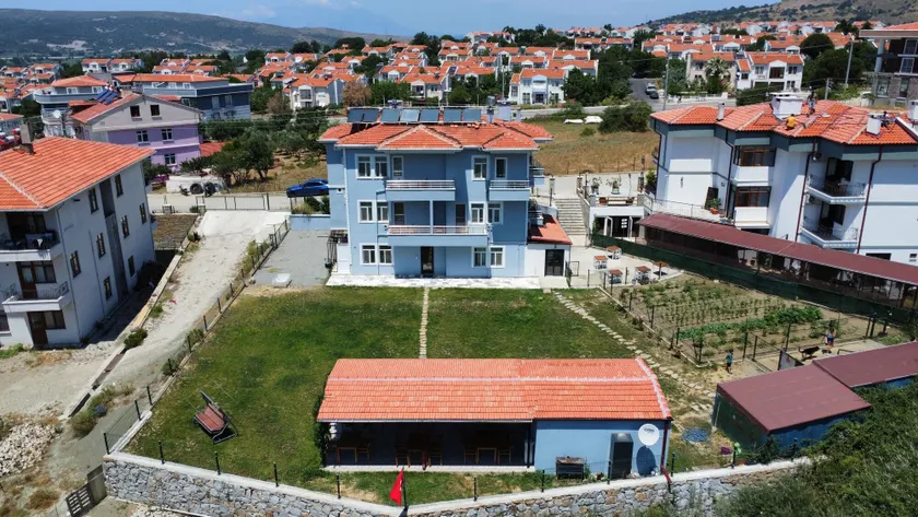 Parli Hotel - Image 1