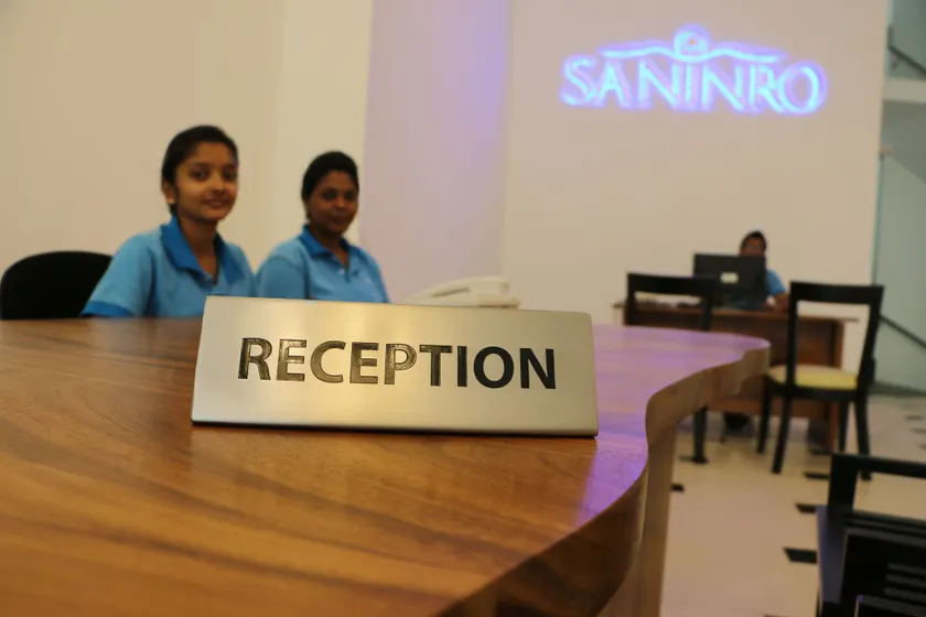 Saninro Hotel Ragama - Entrée intérieure