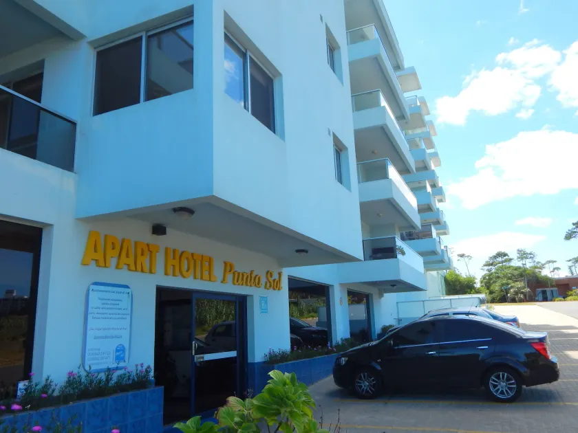 Apart Hotel Punta Sol - Image 1