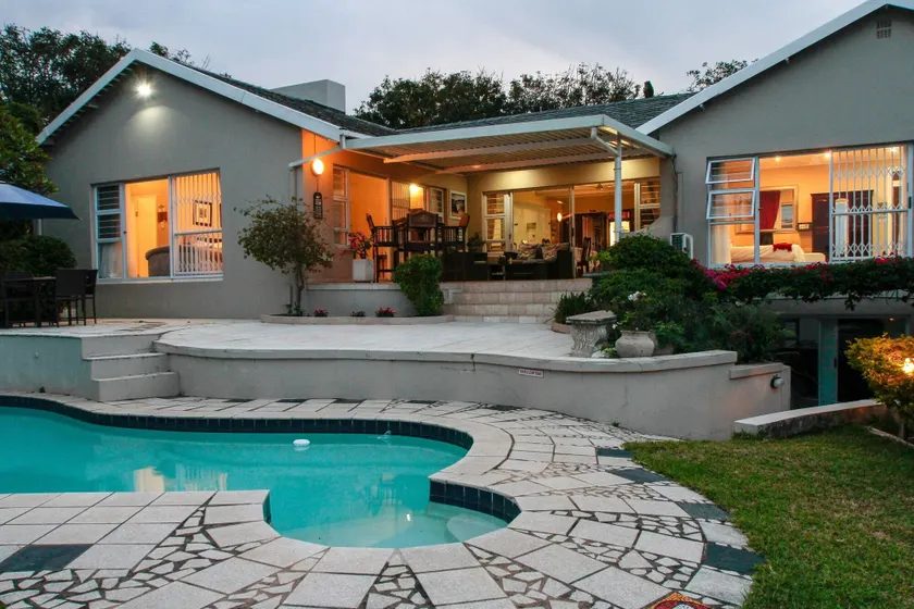 Chartwell Guest House - Image 1