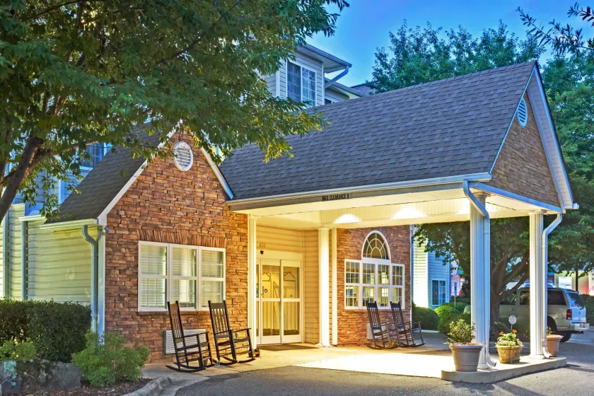 Microtel Inn & Suites by Wyndham Cherokee - Image 1