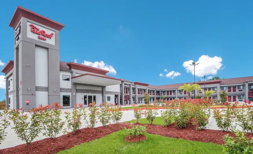 Red Roof Inn Baytown - Image 1
