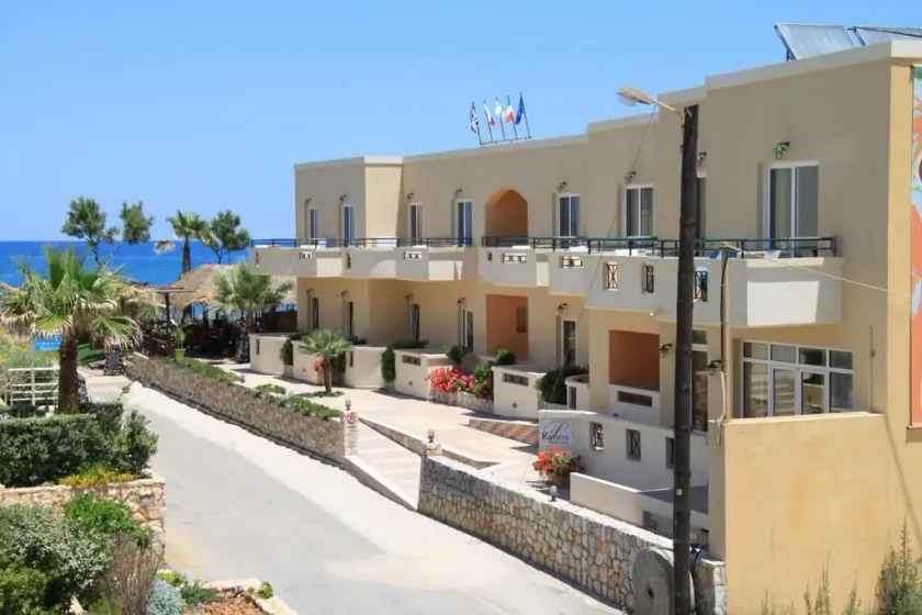 Panos Beach Hotel - Image 1