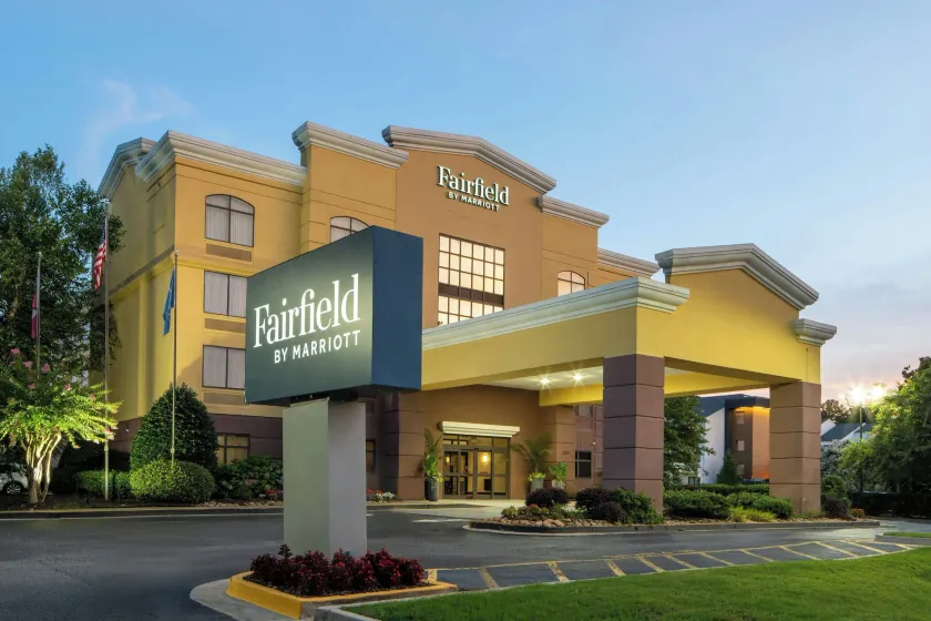 Fairfield Inn and Suites Atlanta Airport South/Sullivan Road - Image 1