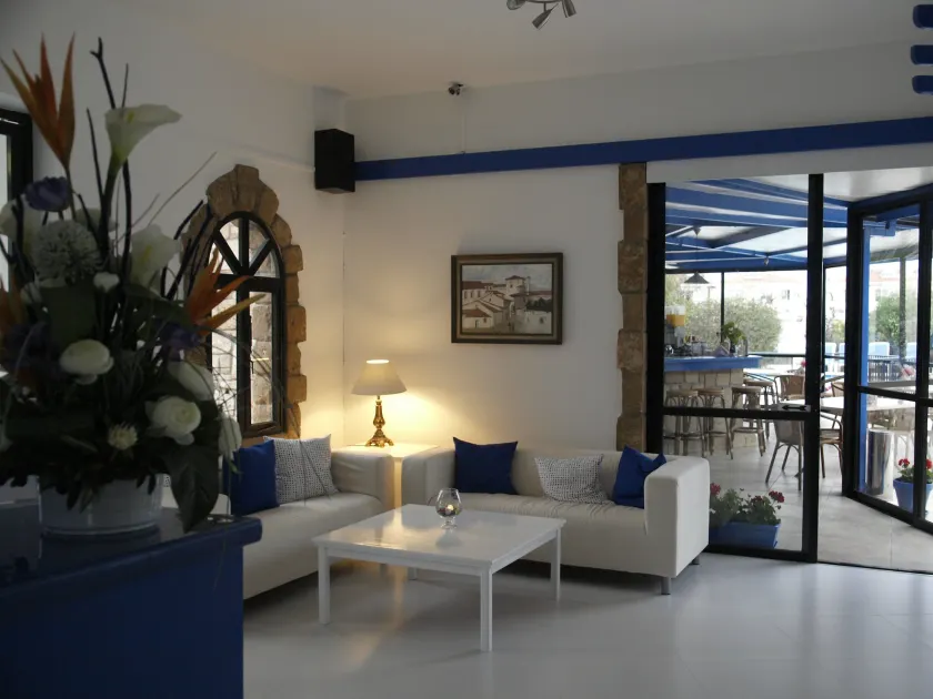 Hilltop Gardens Hotel Apartments - Image 1