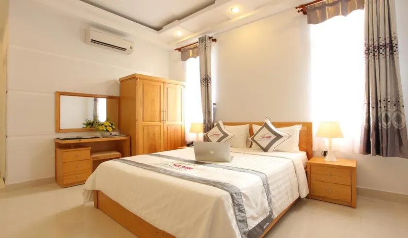Yen Nam Hotel Nguyen Trong Tuyen - Image 1