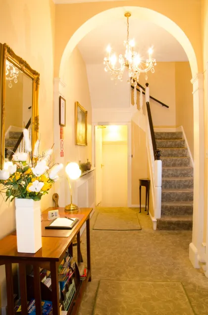Hedley Villa Guest House - Image 1
