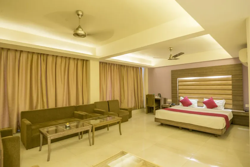 Palette Hotel Nisarga by CheckIn, Bhopal - Image 1