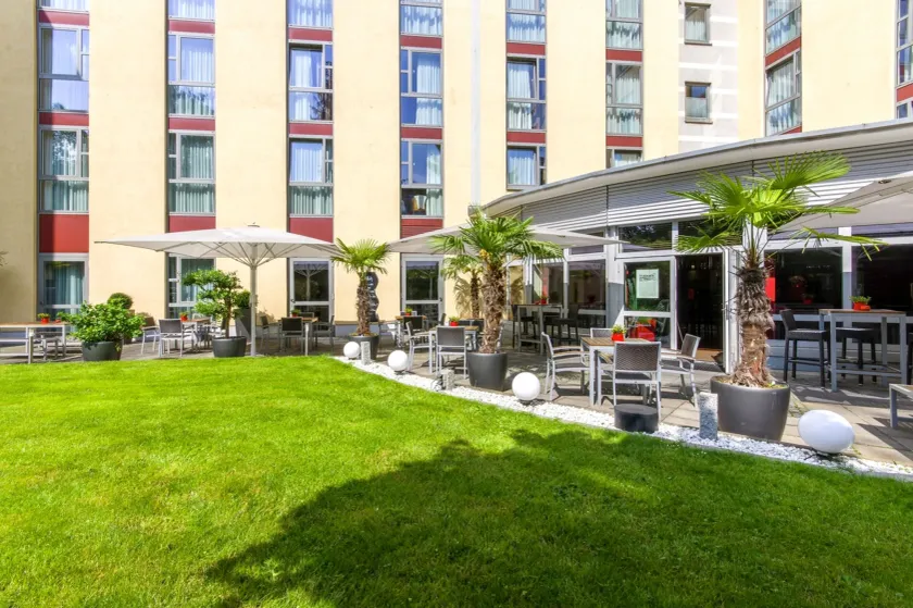 PhiLeRo Hotel Köln - Image 1