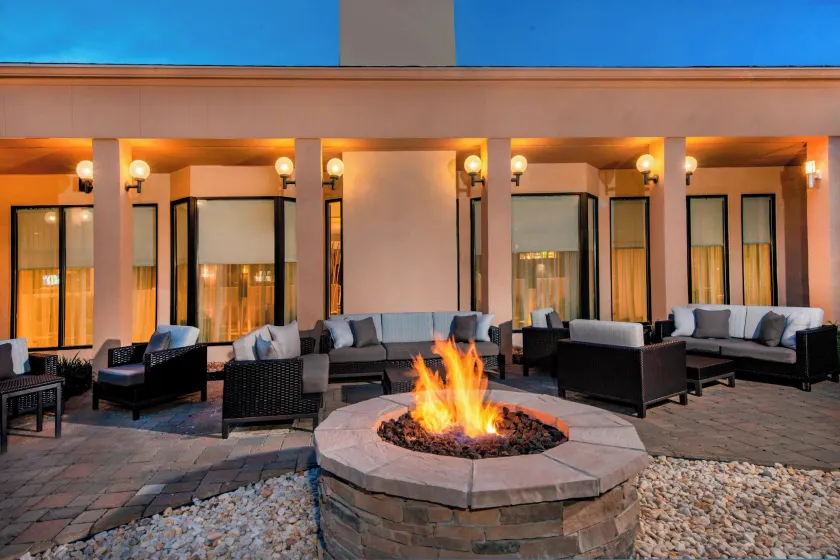 Courtyard by Marriott Rockville - Image 1