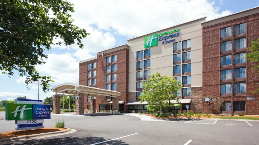 Holiday Inn Express & Suites Bloomington West by IHG - Image 1