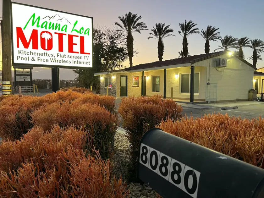 Mauna Loa Motel - Image 1