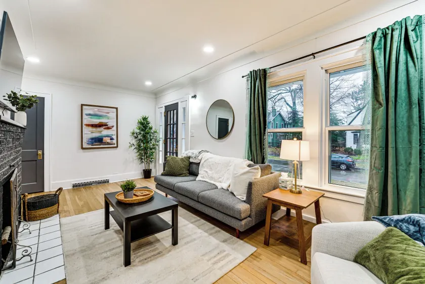 Dog-friendly Pleasant Ridge Home: 13 Mi to Detroit - Image 1