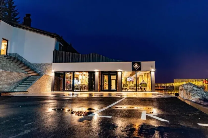 Hotel Forest - Image 1
