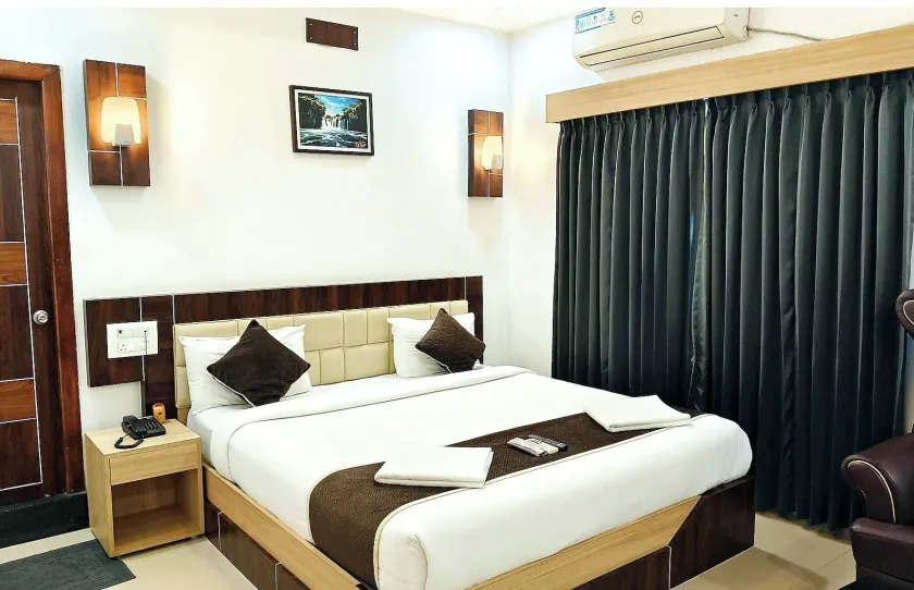 Hotel M S Pride - Image 1