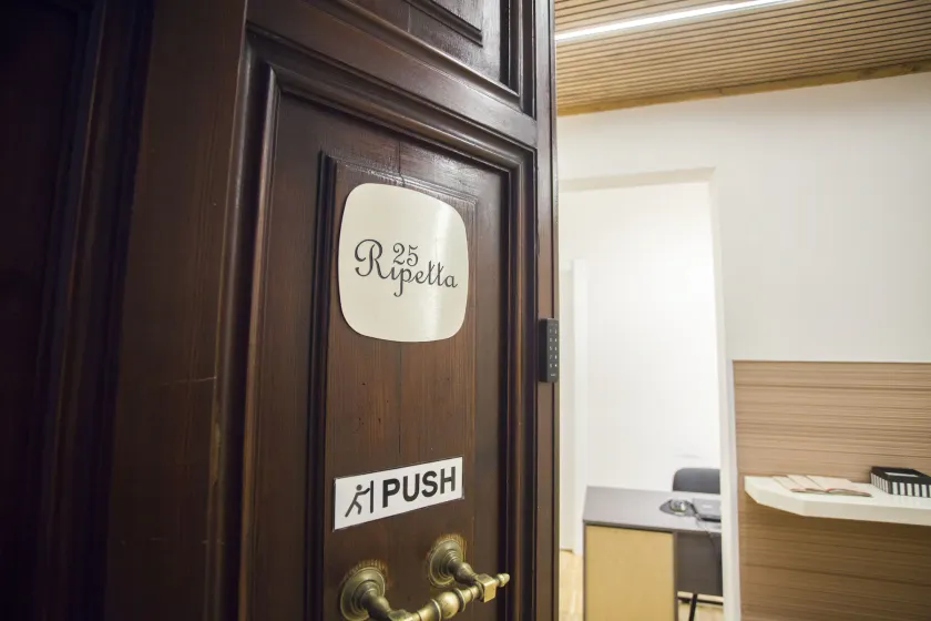 Ripetta 25 Prestige Rooms - Interior entrance