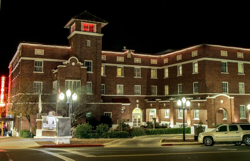 Hassayampa Inn - Image 1