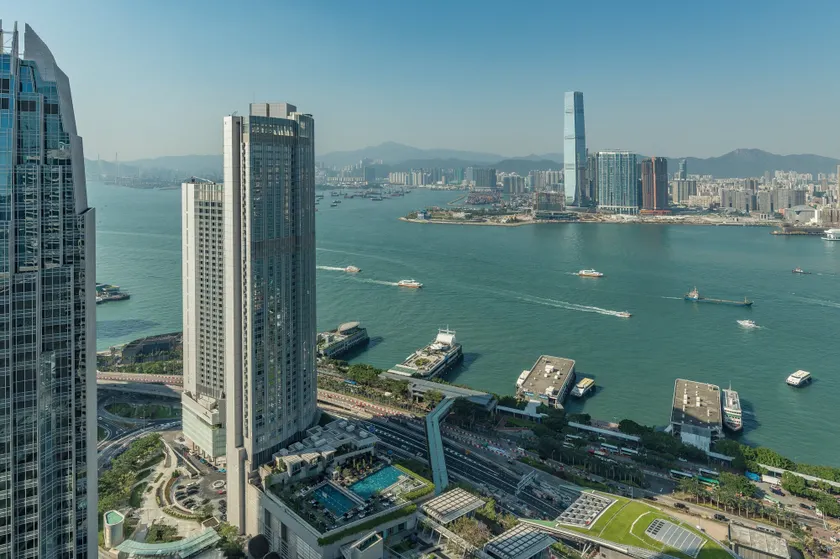 Four Seasons Hotel Hong Kong - Image 1