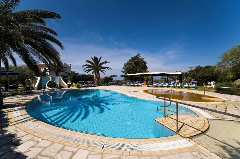 Hotel Boutique Ideal - Image 1