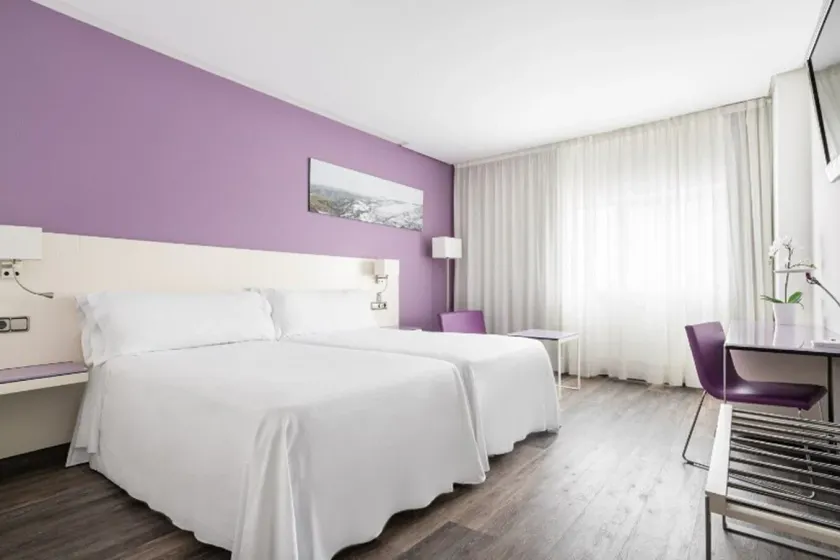 Hotel Tryp Coruña - Image 1