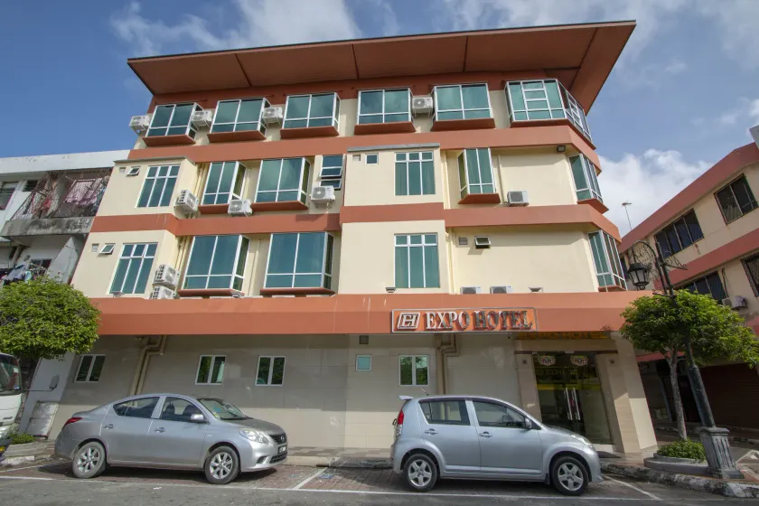 Expo Hotel - Image 1