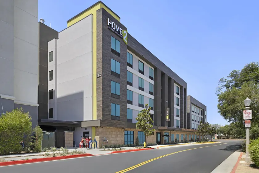 Home2 Suites by Hilton Riverside Downtown Convention Center - Image 1