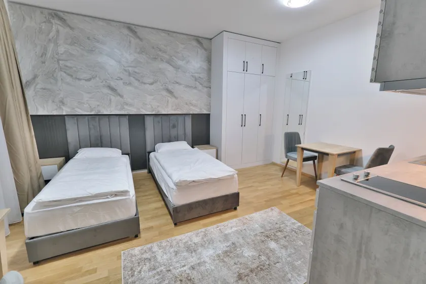 Vienna Lotus Apartments - Image 1