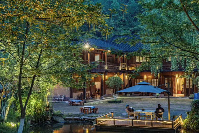L Resident Dragon Cave Resort - Zhangjiajie - Image 1
