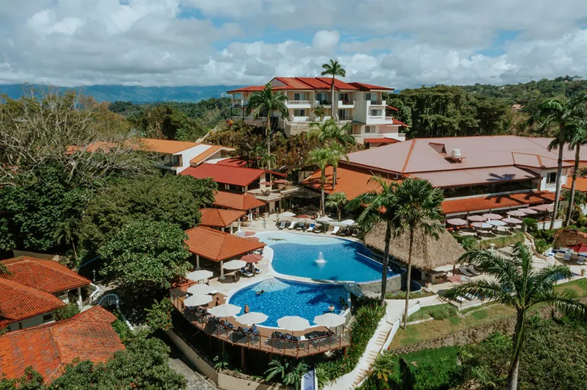 Parador Nature Resort and Spa - Image 1