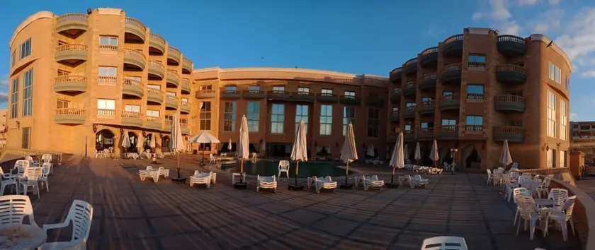 Sea View Hotel Elagamy - Image 1