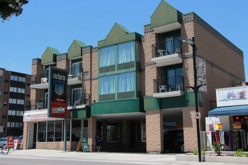 Victoria Motor Inn - Image 1