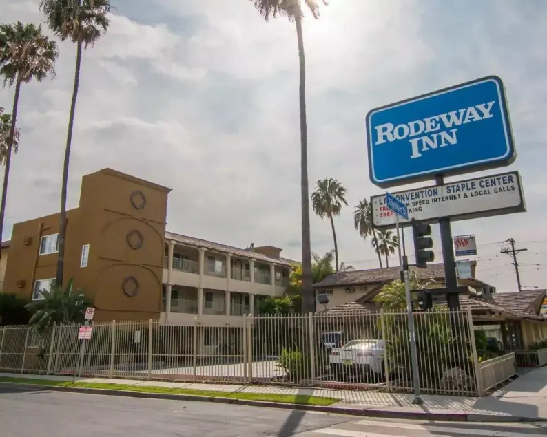 Rodeway Inn Convention Center - Image 1
