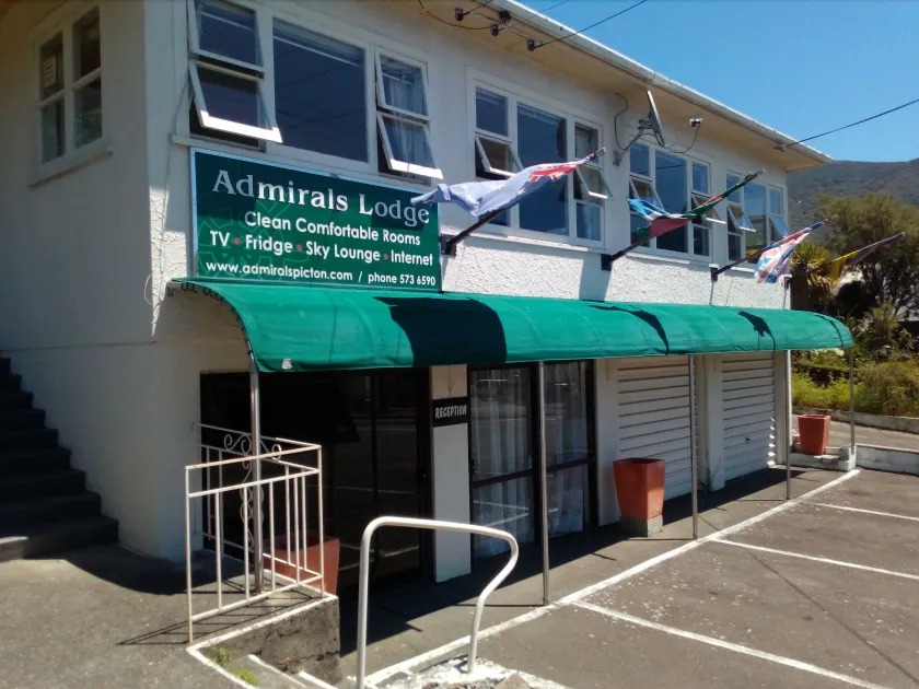 Admirals Lodge Picton - Image 1