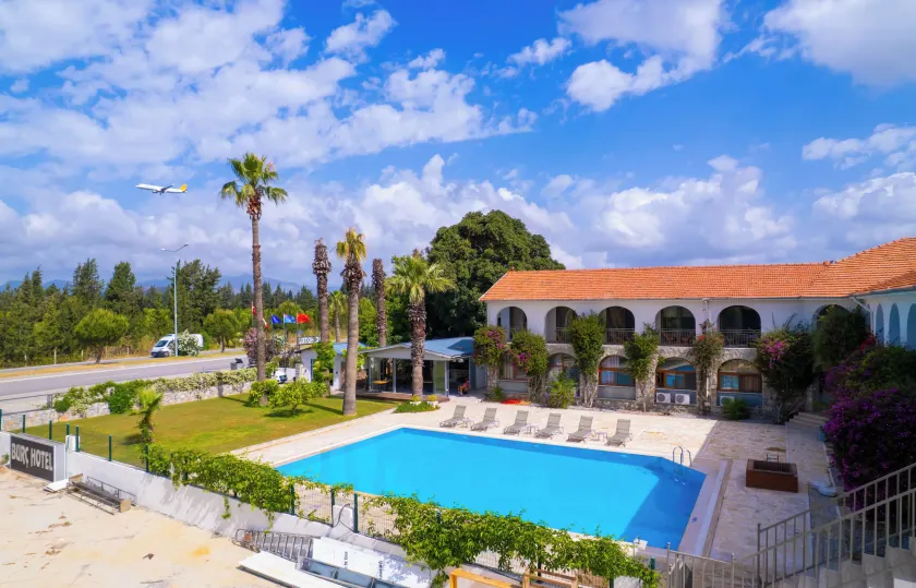 BURÇ HOTEL - Image 1