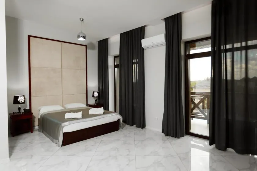 Giowine Hotel & Restaurant - Room