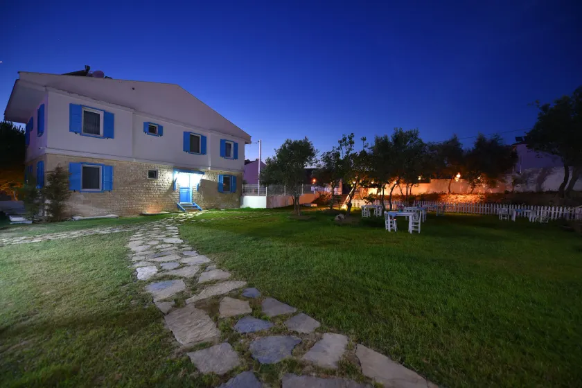 Garden Ada Hotel - Image 1