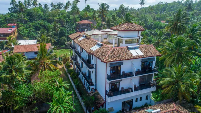 Villa Tissa Beach Resort - Image 1